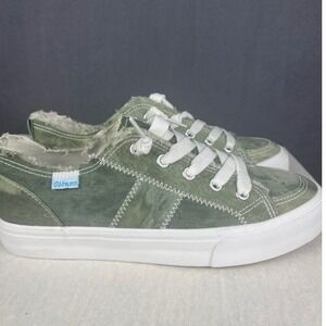 Obtaom Green Canvas Sneakers Women's Size 7 Casual Comfy Lace Up Shoes Everyday